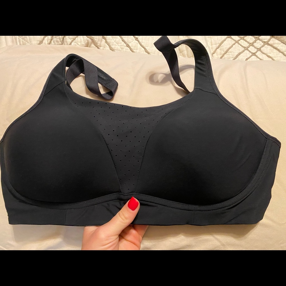 36D Lululemon Run Times sports bra